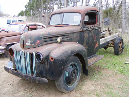 1947 FORD TRUCK